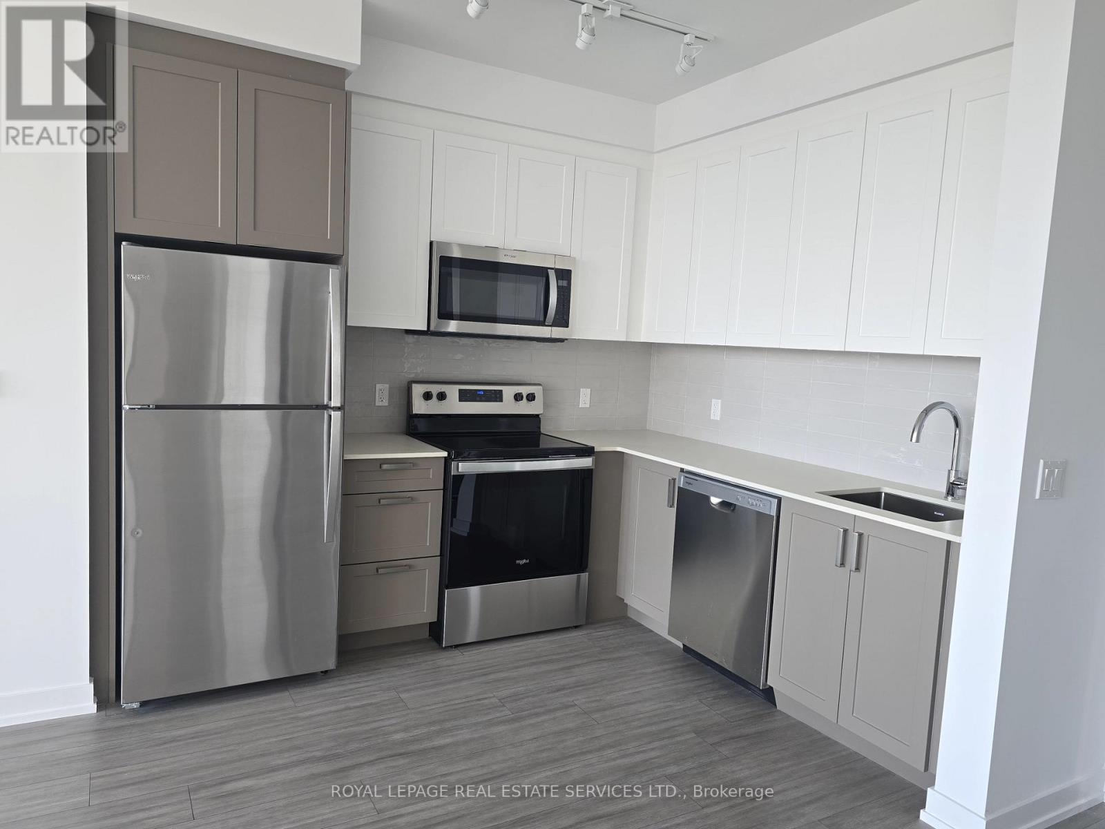PH05 - 1010 DUNDAS STREET, Whitby (Pringle Creek) — photo 2