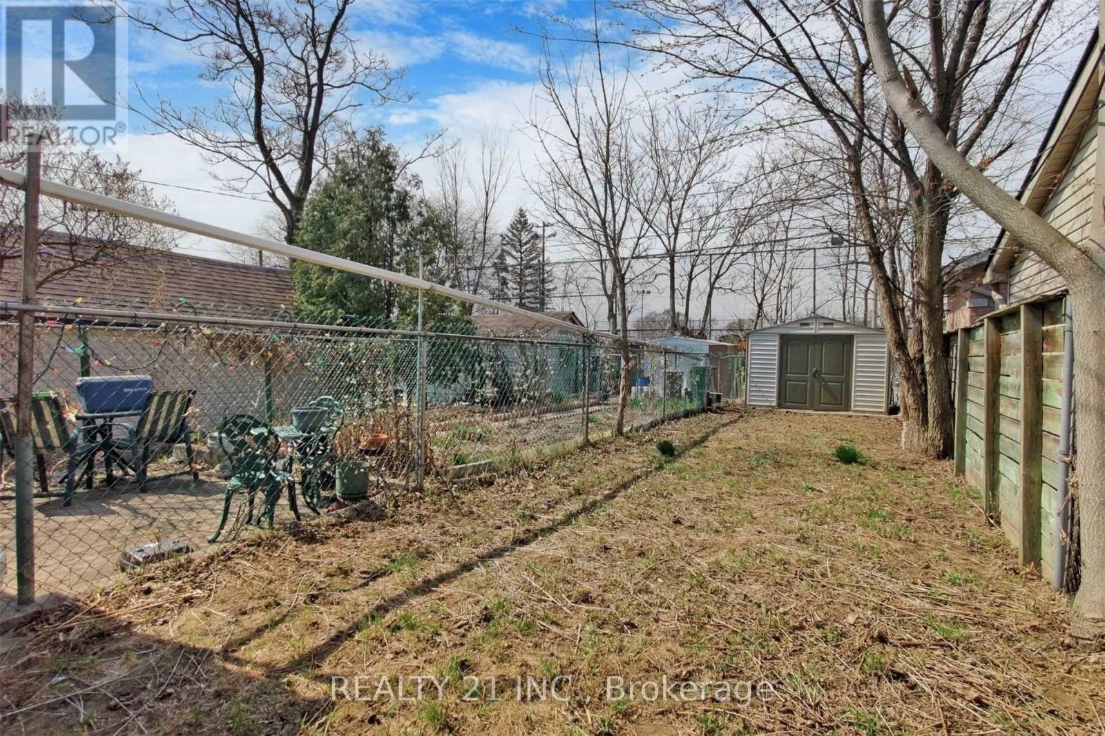 270 LINSMORE CRESCENT - 27
