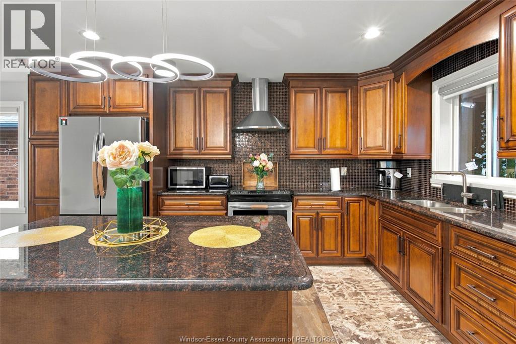 2228 ASKIN AVENUE - 10