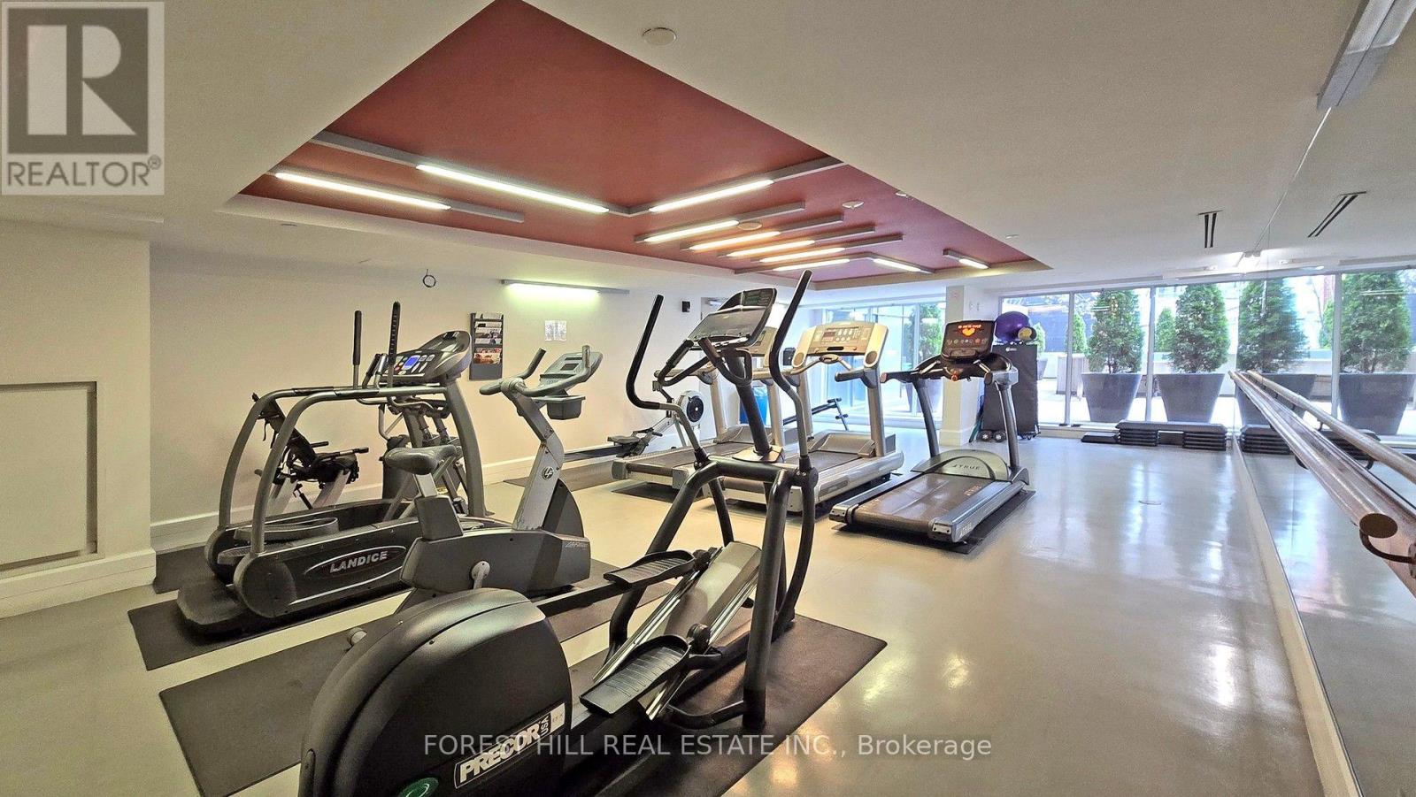 #917 111 ELIZABETH STREET - 27