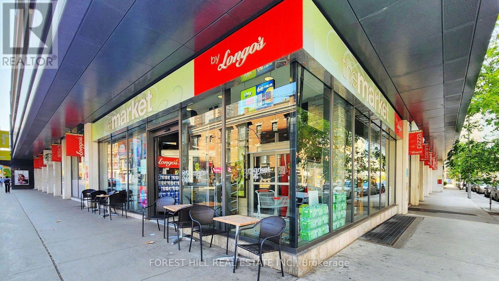 #917 111 ELIZABETH STREET - 35