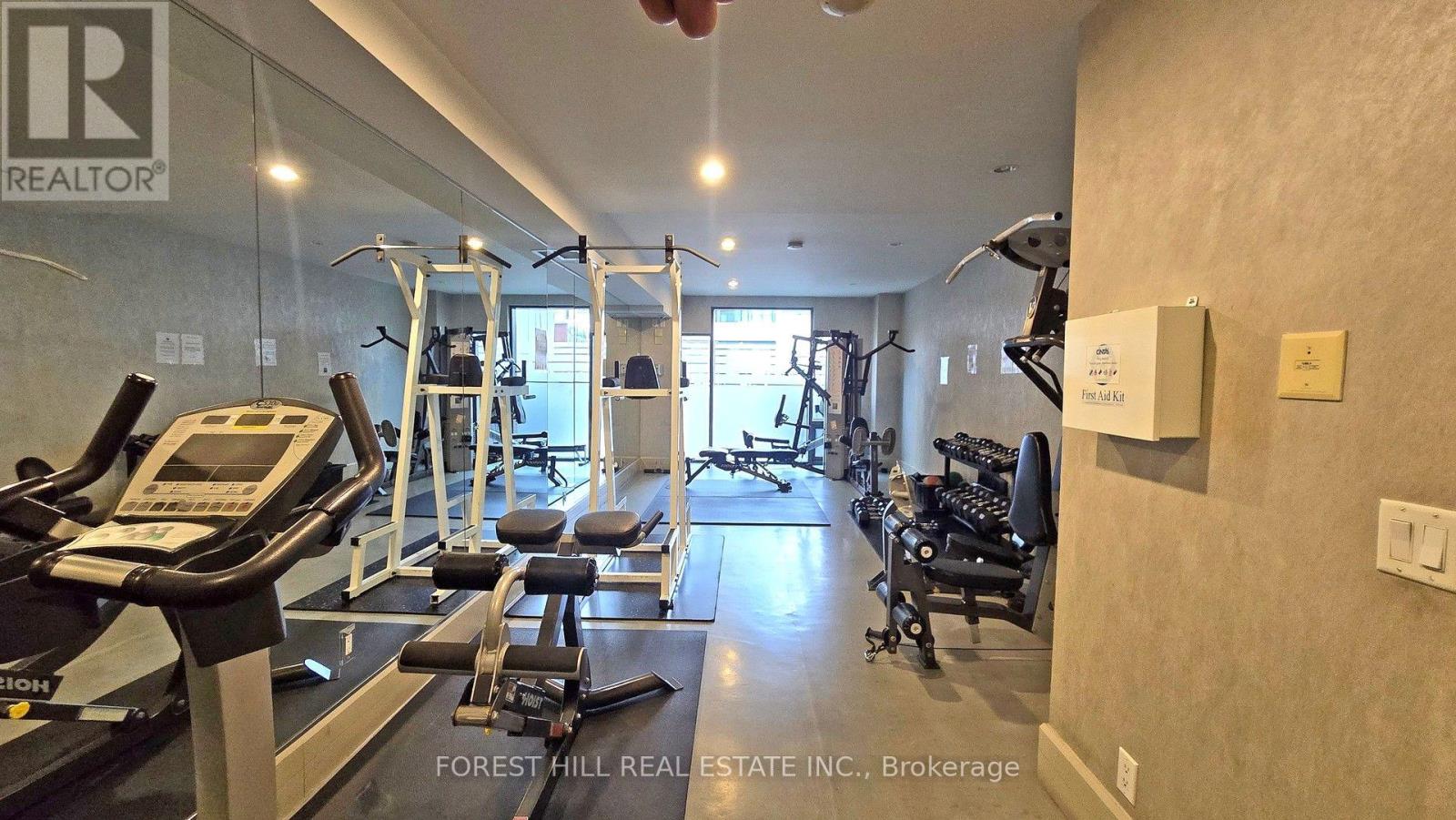 #917 111 ELIZABETH STREET - Image 28
