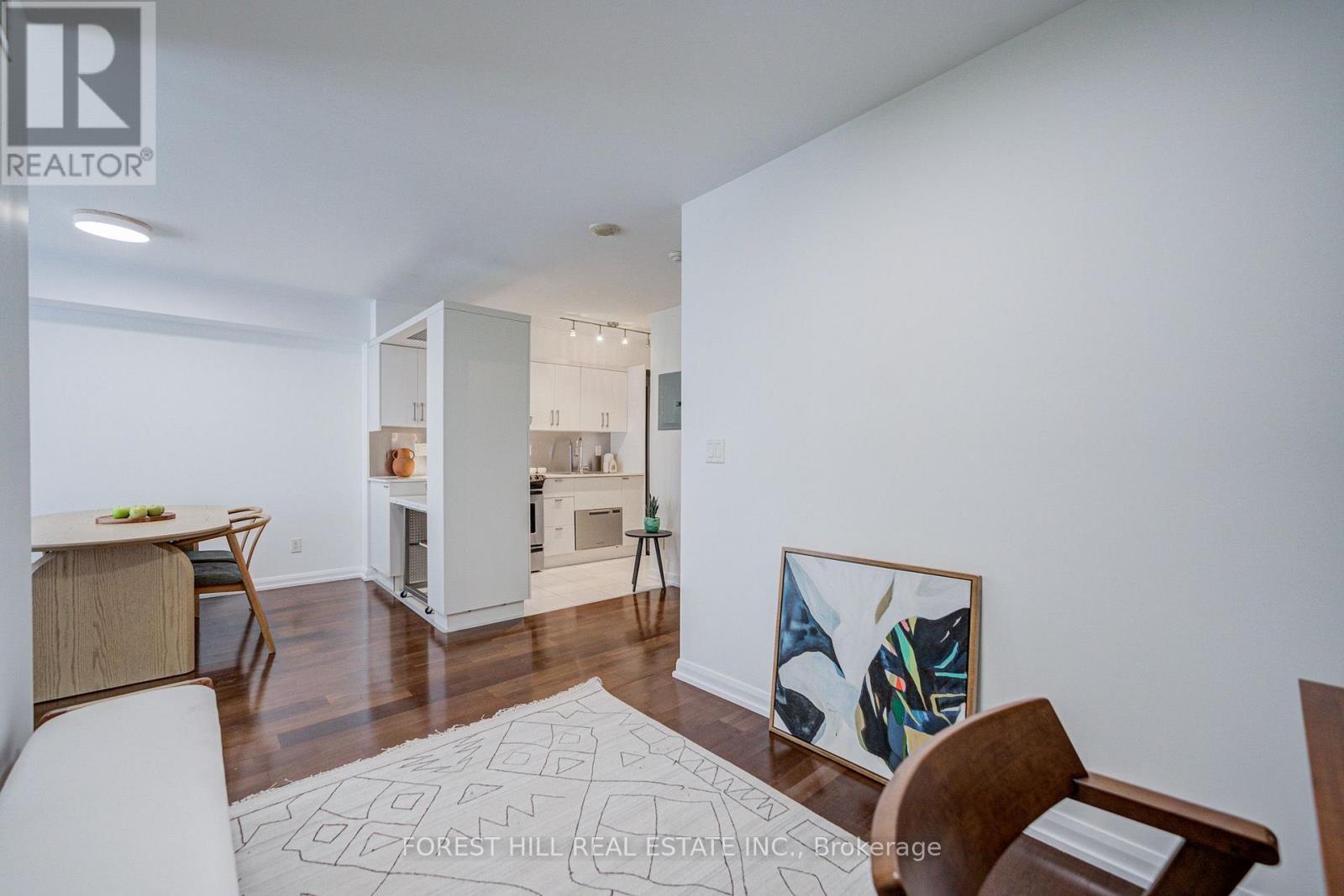 #917 111 ELIZABETH STREET - 9