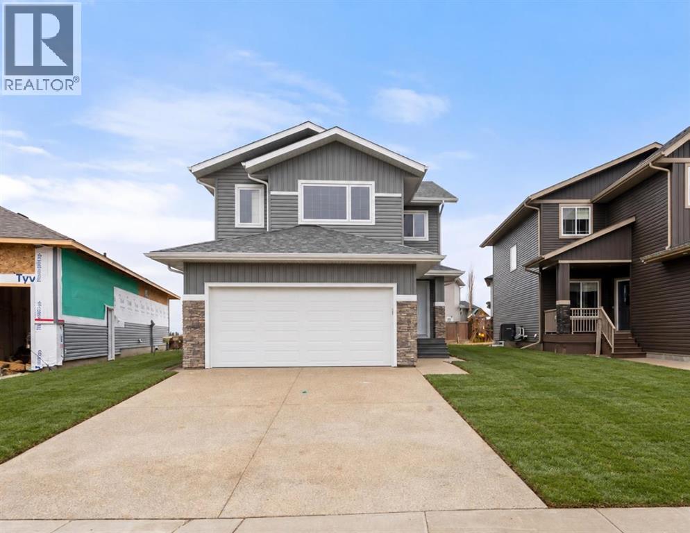 7503 38A Avenue - 1