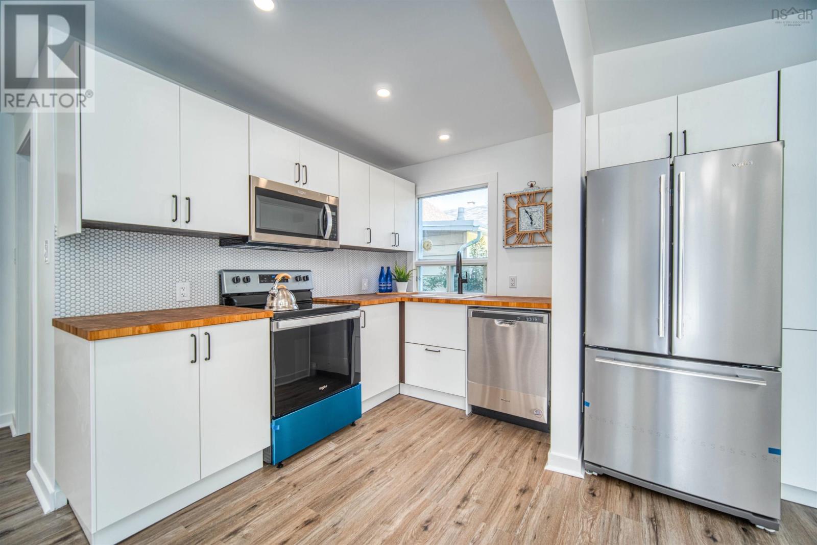 6581 London Street - Image 6
