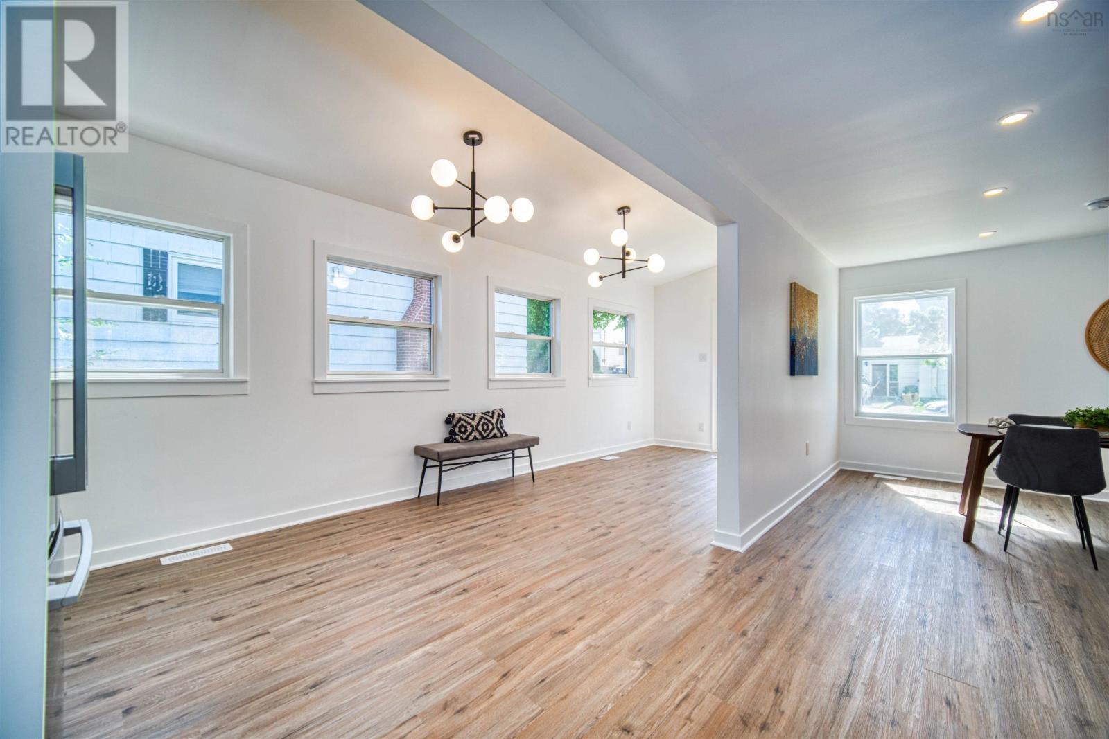 6581 London Street - Image 7