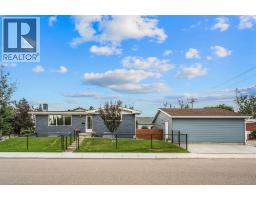 Bedroom - 703 Millar Road Ne, Calgary, AB T2E5Z6 Photo 9
