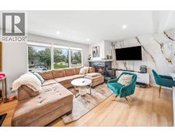 Kitchen - 703 Millar Road Ne, Calgary, AB T2E5Z6 Photo 11