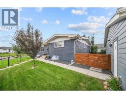 703 Millar Road NE - photo 2