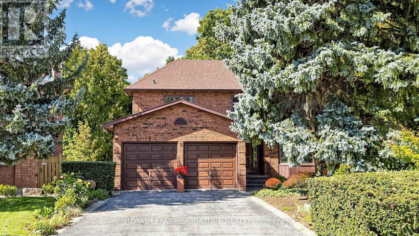 8 ROYAL GARDEN BOULEVARD, Vaughan (East Woodbridge) — photo 2