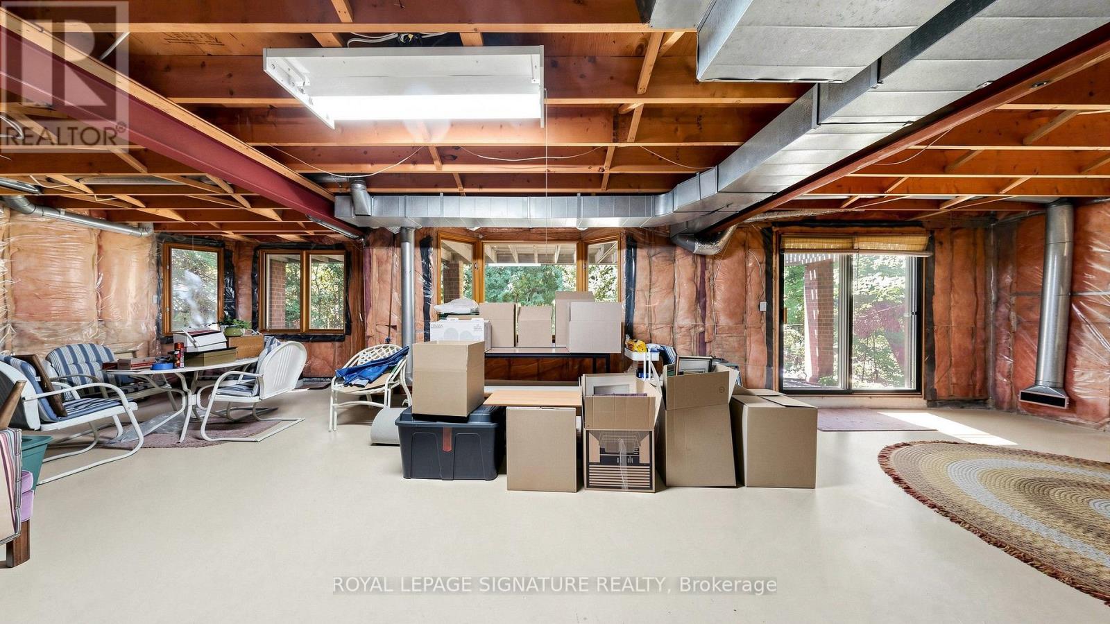 8 ROYAL GARDEN BOULEVARD - 37