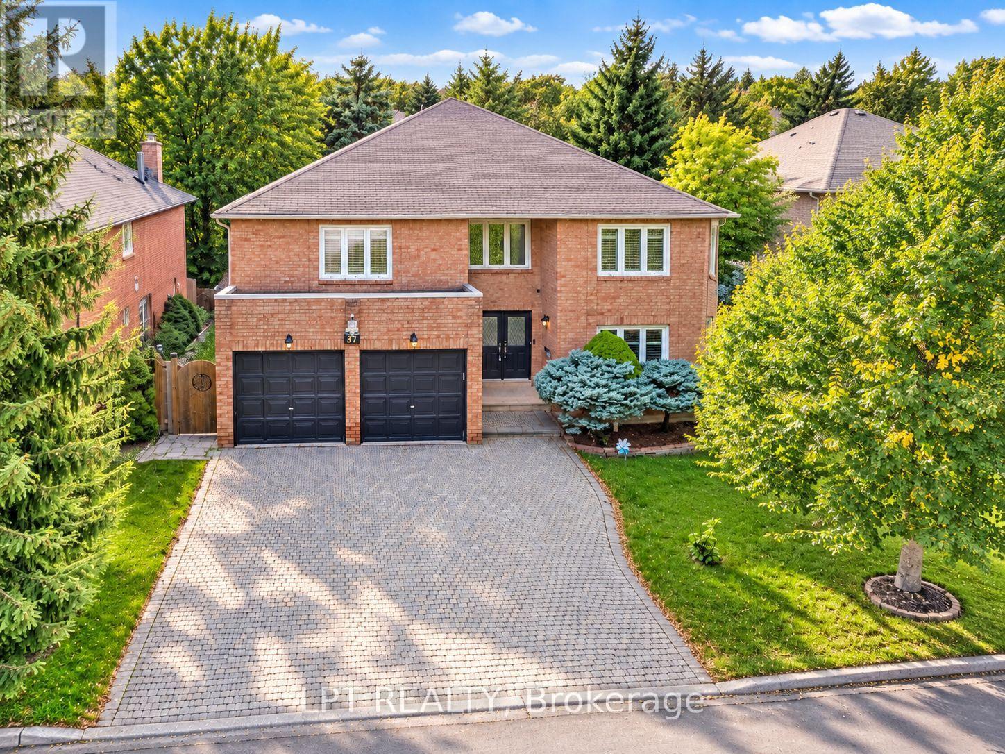 37 LASER COURT, Richmond Hill (Doncrest)