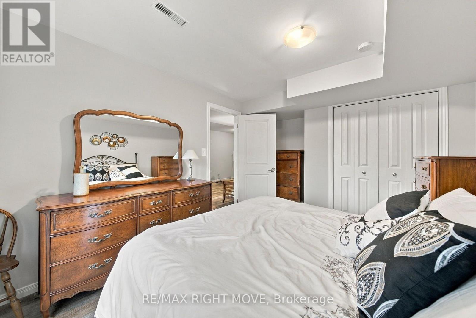 127 ISABELLA DRIVE - 43