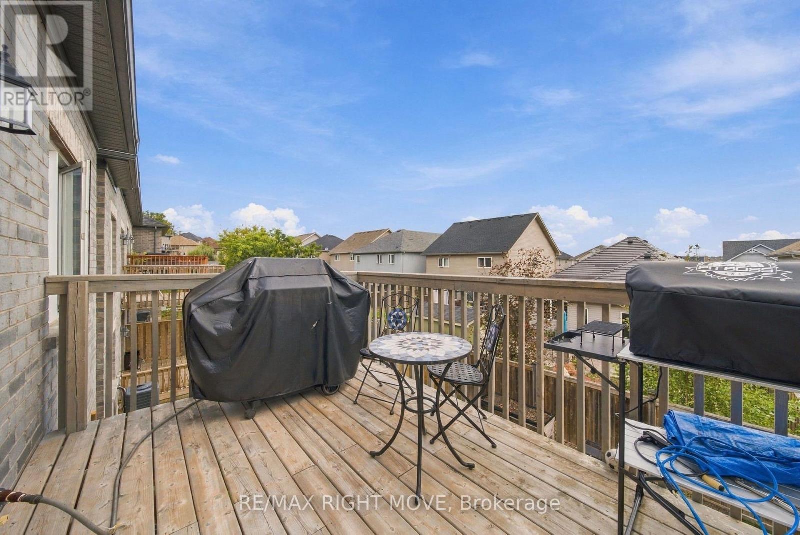127 ISABELLA DRIVE - 44