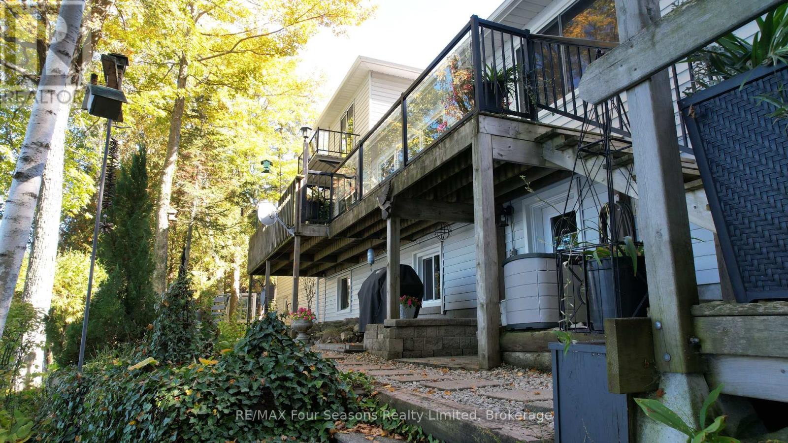 52 SHORE DRIVE - 42