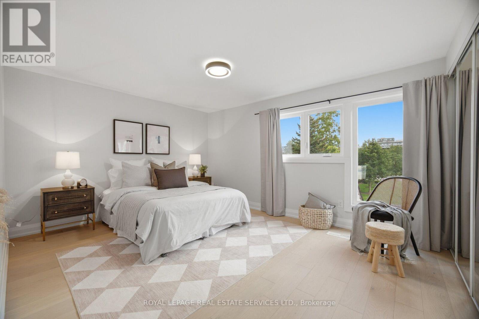 #17 2411 SOVEREIGN STREET - 14