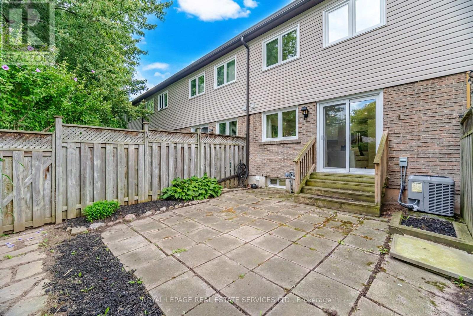 #17 2411 SOVEREIGN STREET - 28