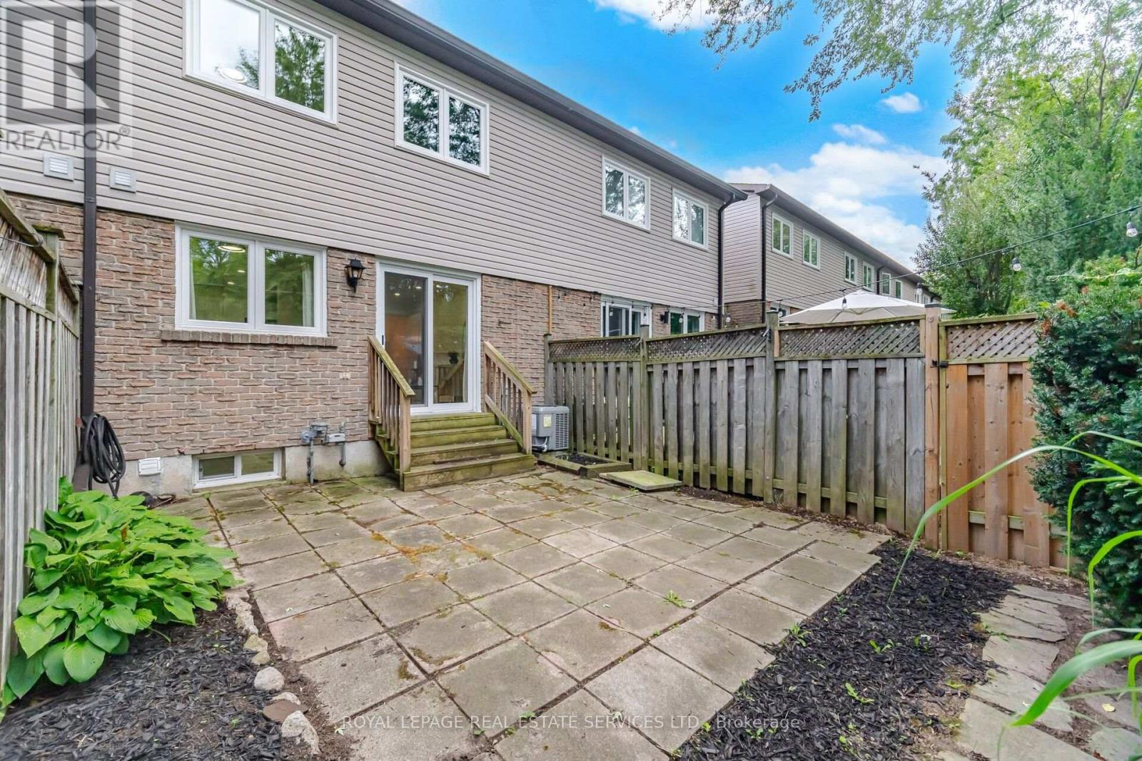 #17 2411 SOVEREIGN STREET - 29