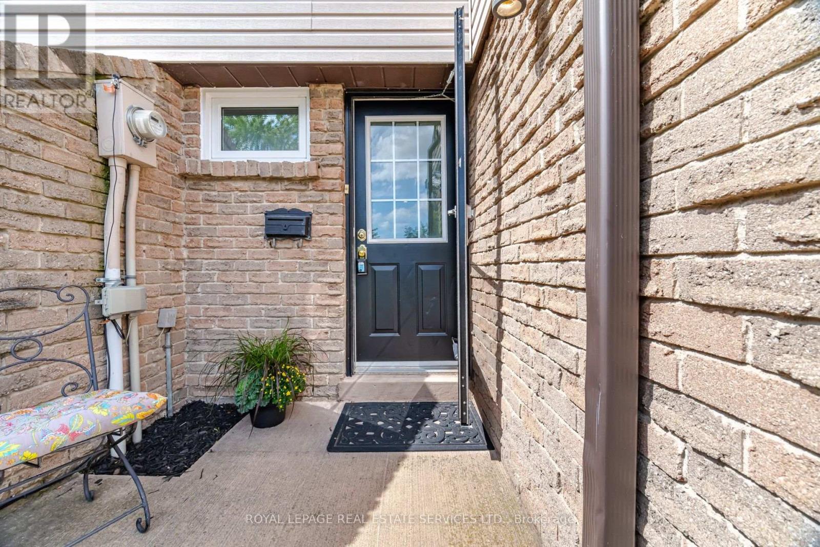17 - 2411 SOVEREIGN STREET, Oakville (BR Bronte) — photo 3