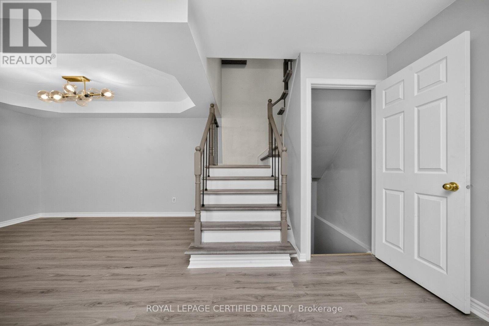 23 PROVINCIAL PLACE - 20