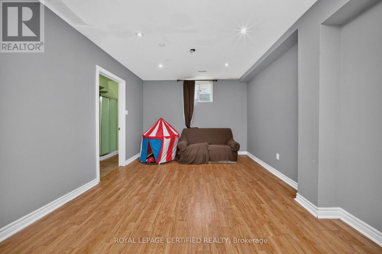 23 PROVINCIAL PLACE - 41