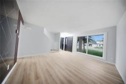 1028 Mcleod Avenue, Winnipeg, MB R2G3G4 Photo 12