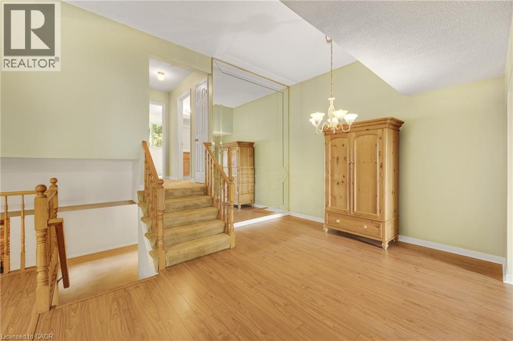 1091 STEPHENSON Drive W - 15
