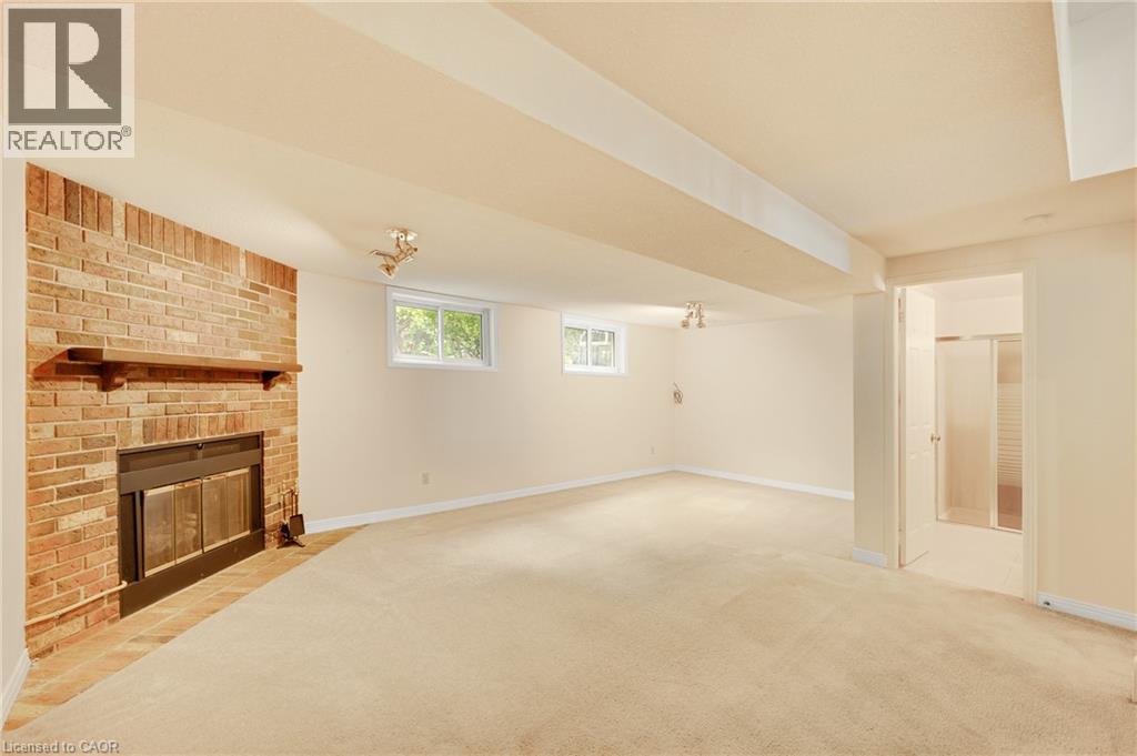 1091 STEPHENSON Drive W - Image 23