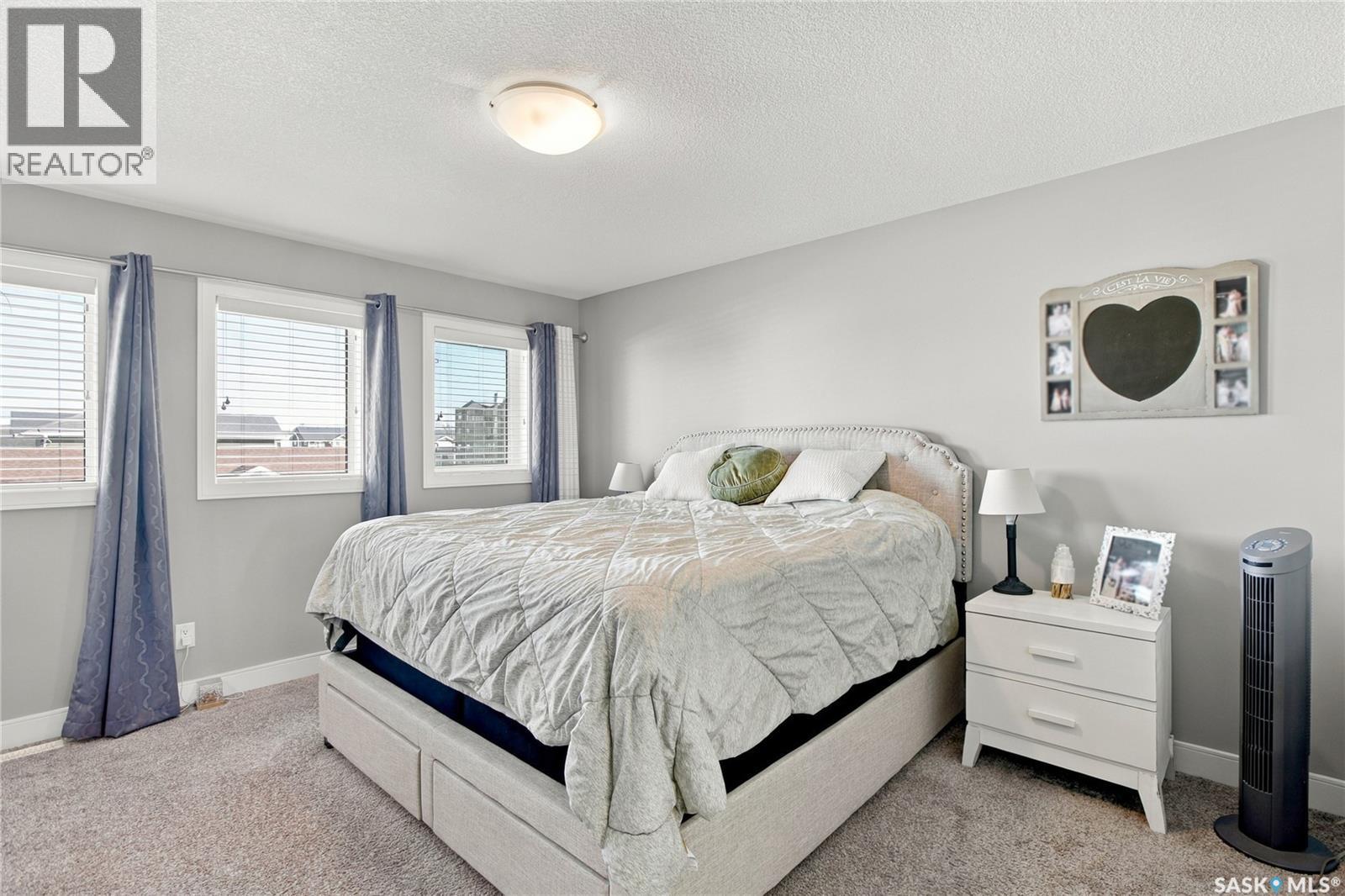 105 Cowan CRESCENT - 24