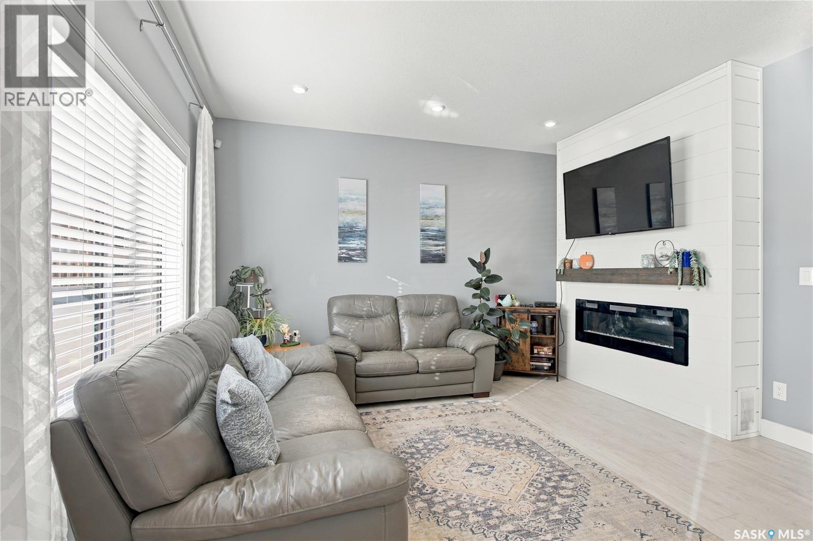 105 Cowan CRESCENT - Image 15