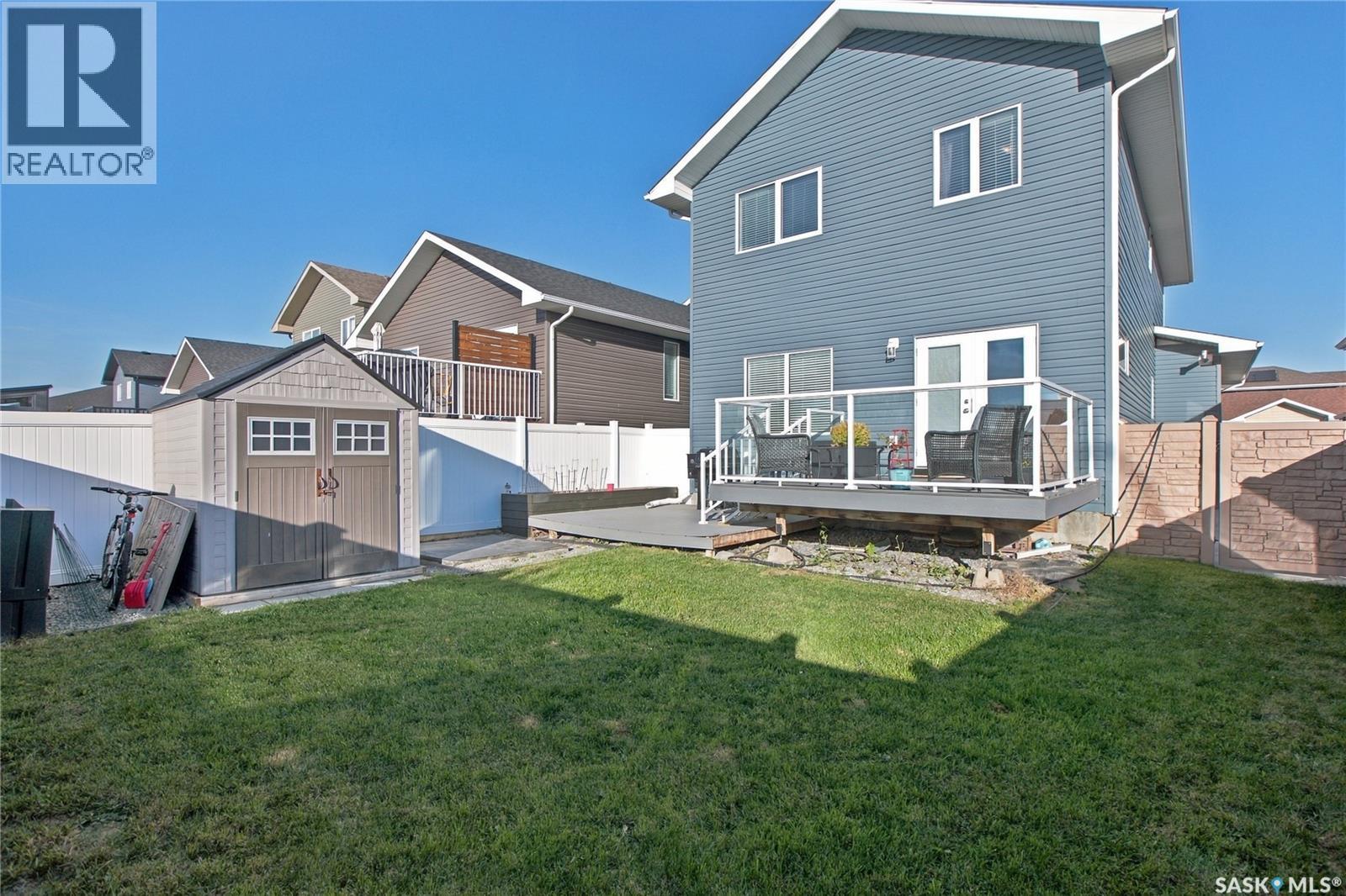 105 Cowan CRESCENT - 38