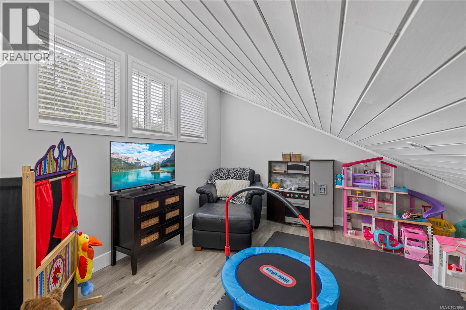 2191 Florence Dr - 25