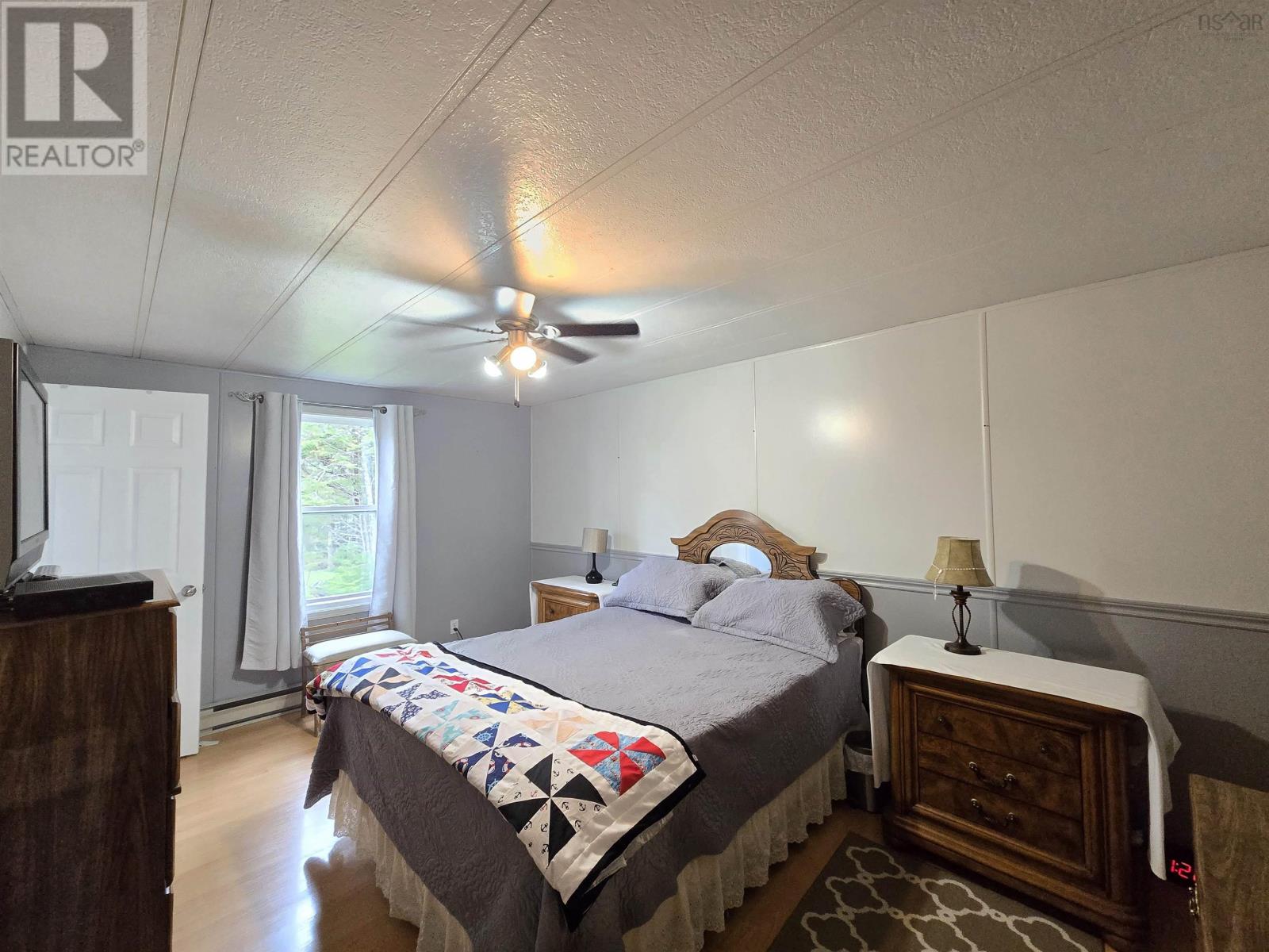 69 De Raymond Street - 11