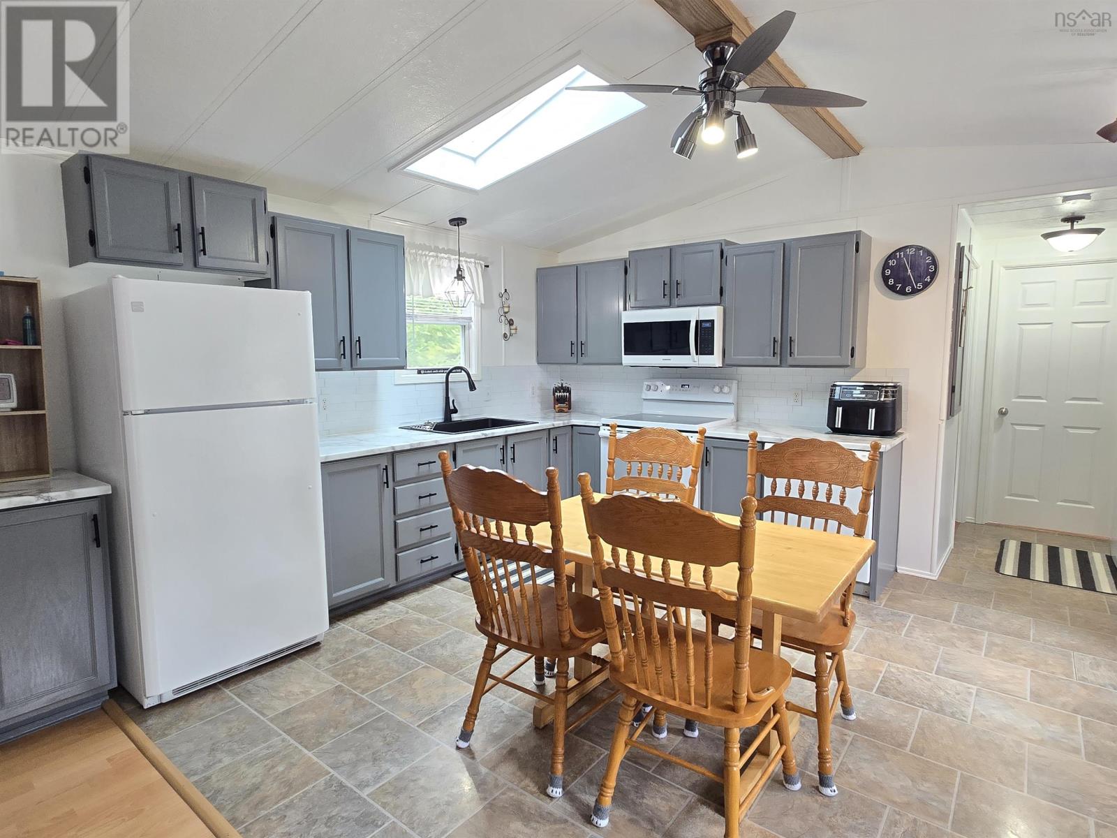69 De Raymond Street - 8
