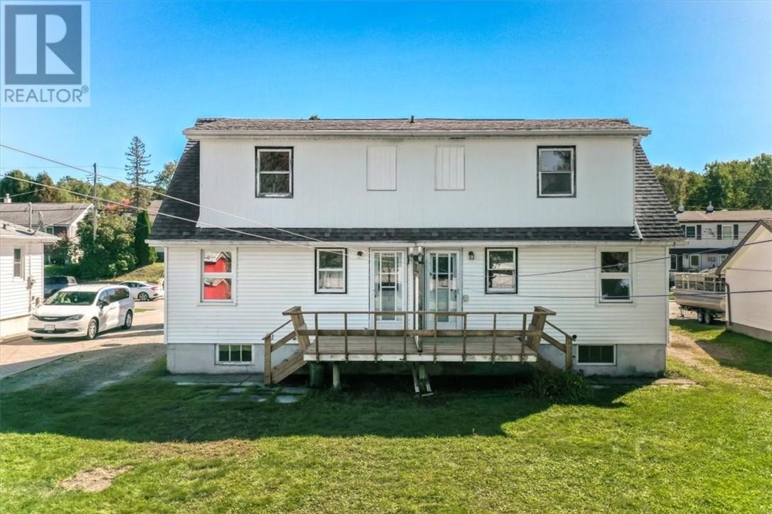 35-35A Fir Street, Onaping — photo 2