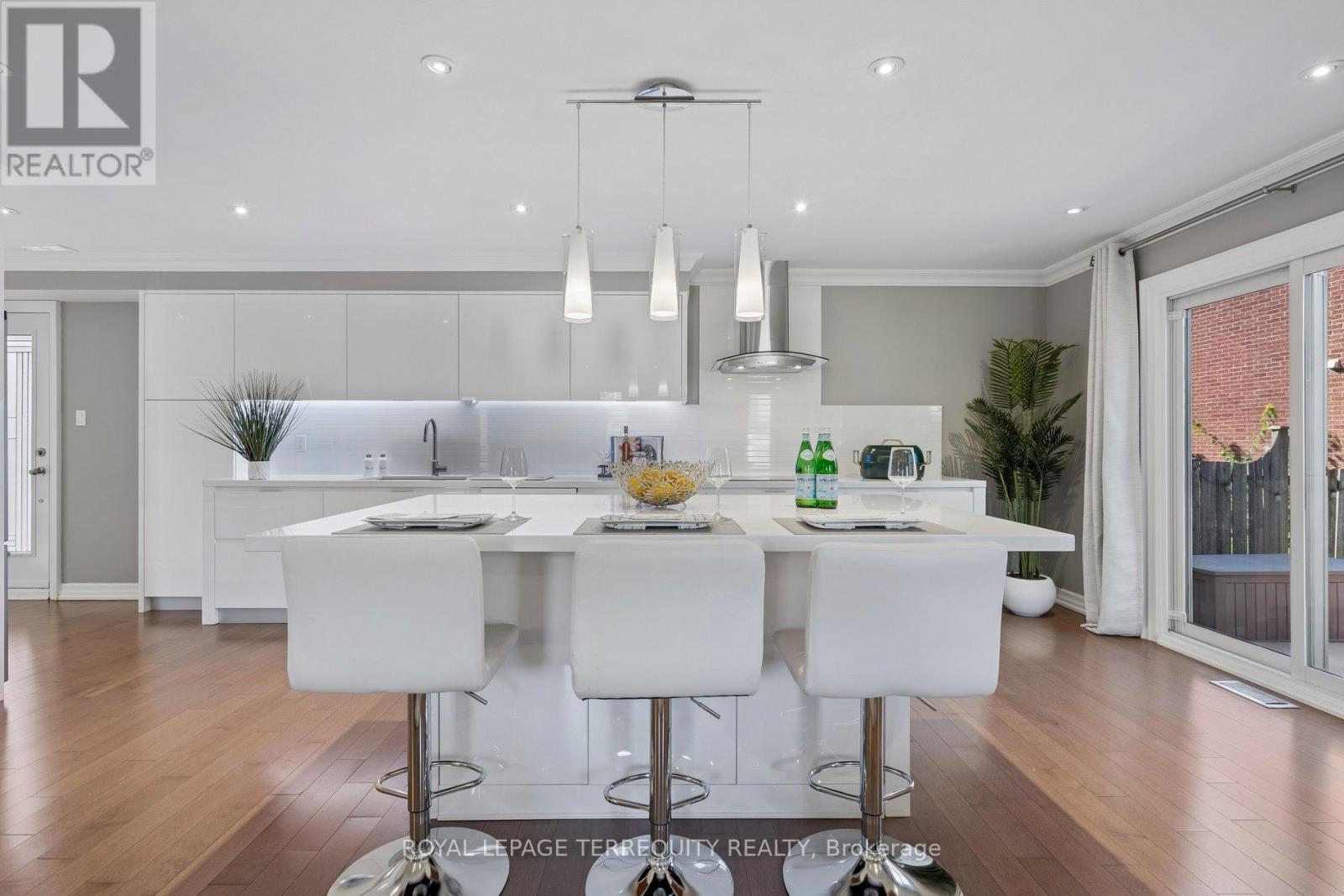 10 SCARBORO AVENUE - Image 14