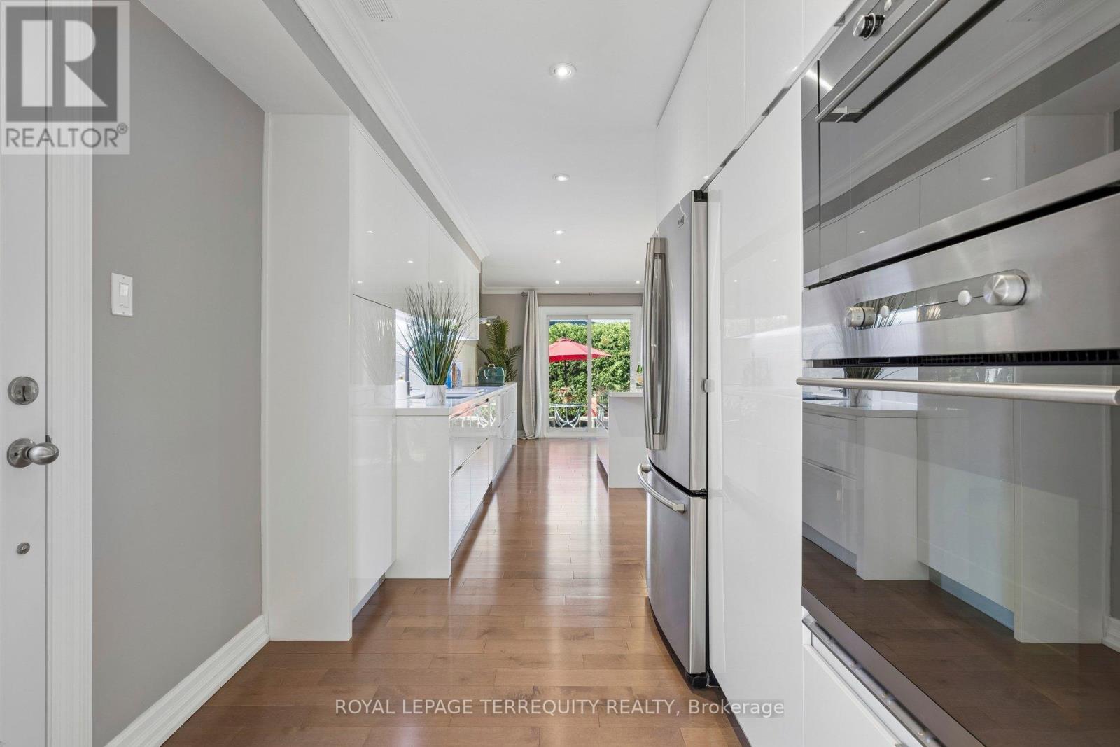 10 SCARBORO AVENUE - Image 11