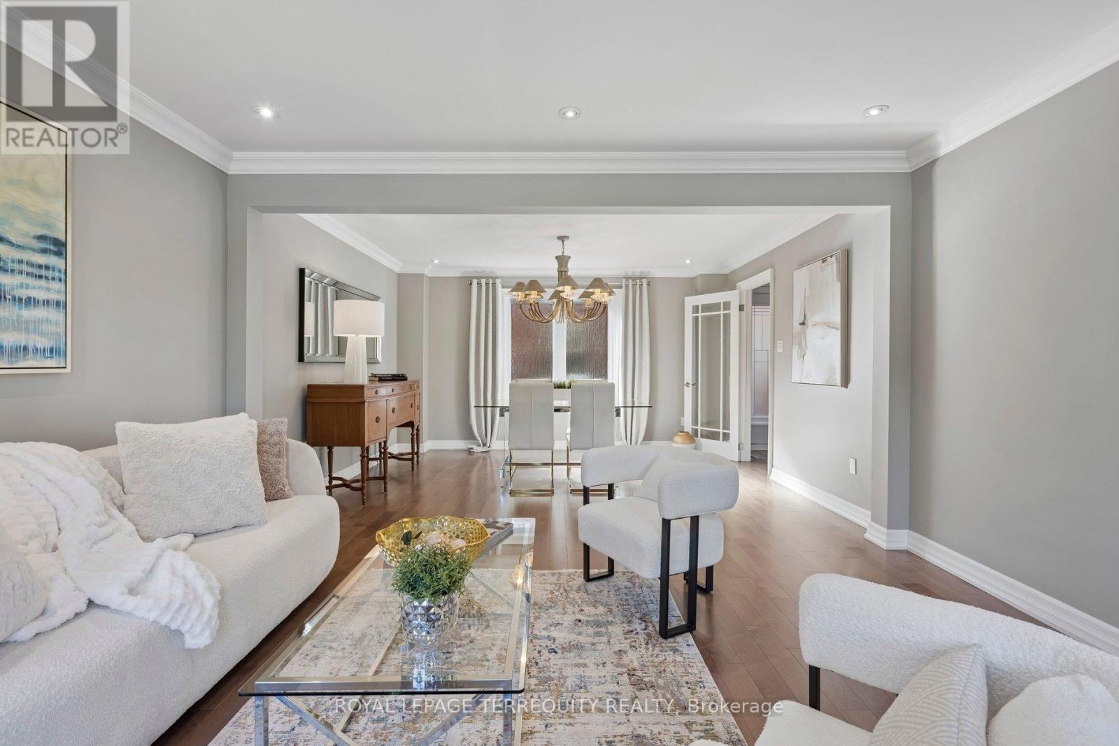 10 SCARBORO AVENUE - 8
