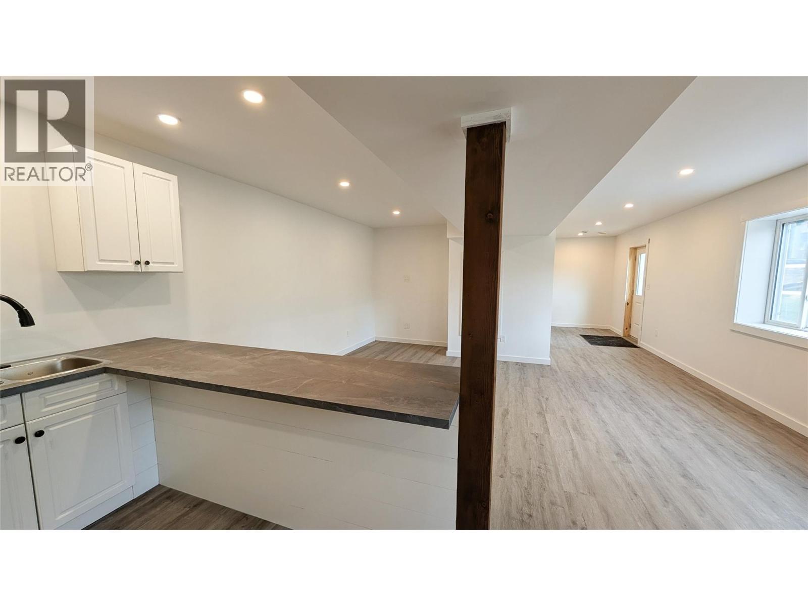 4811 CRESCENTWOOD Drive - 27