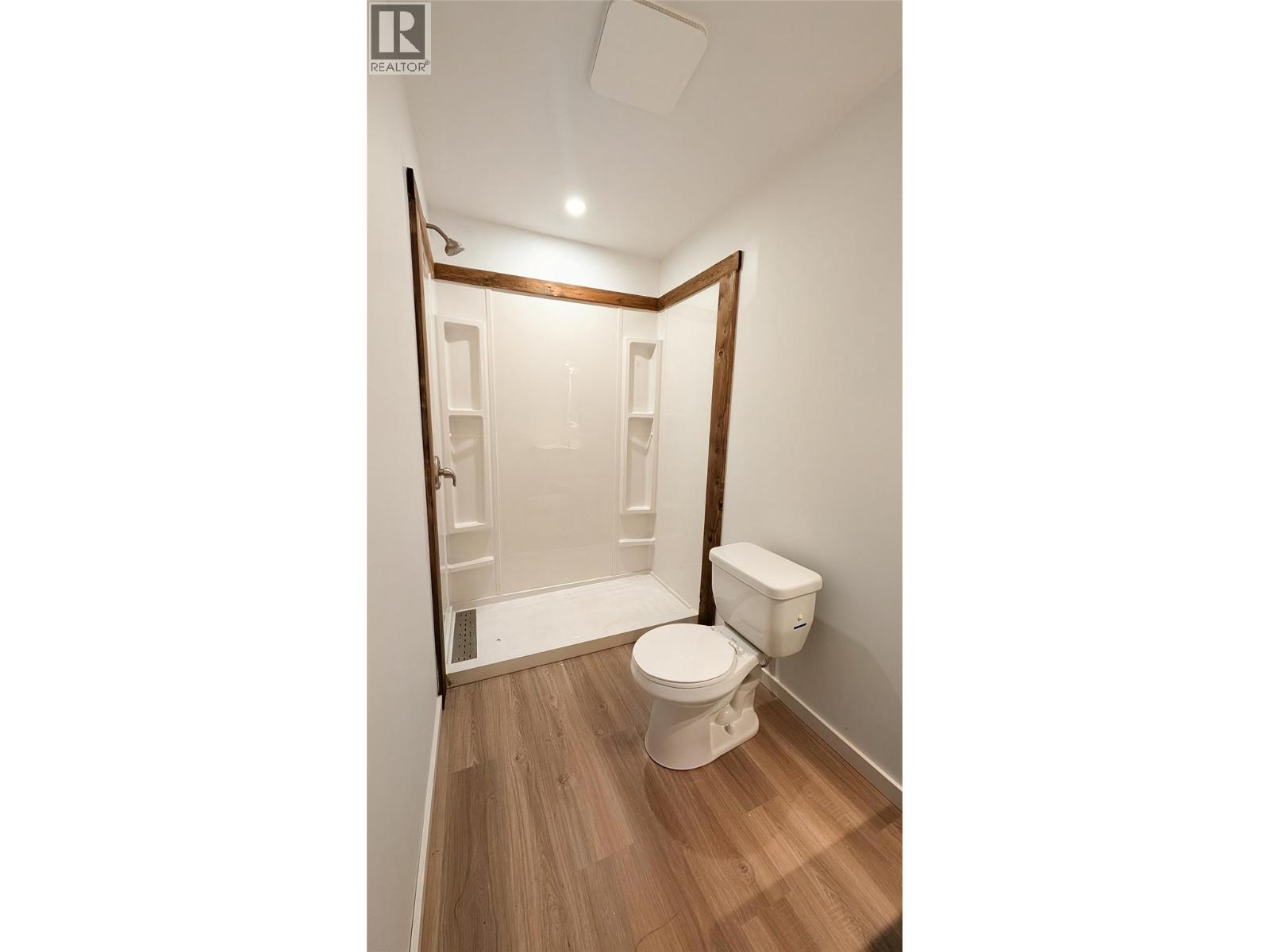 4811 CRESCENTWOOD Drive - 40