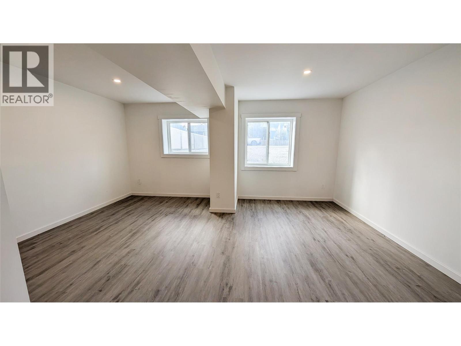 4811 CRESCENTWOOD Drive - Image 36