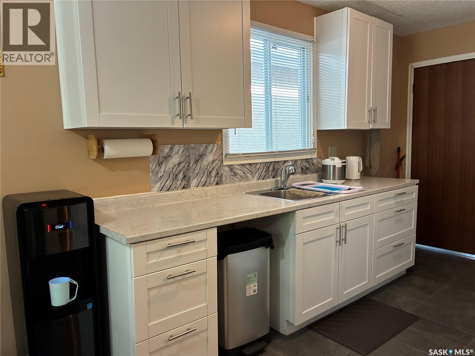 1055 Cameron STREET, Regina — photo 3