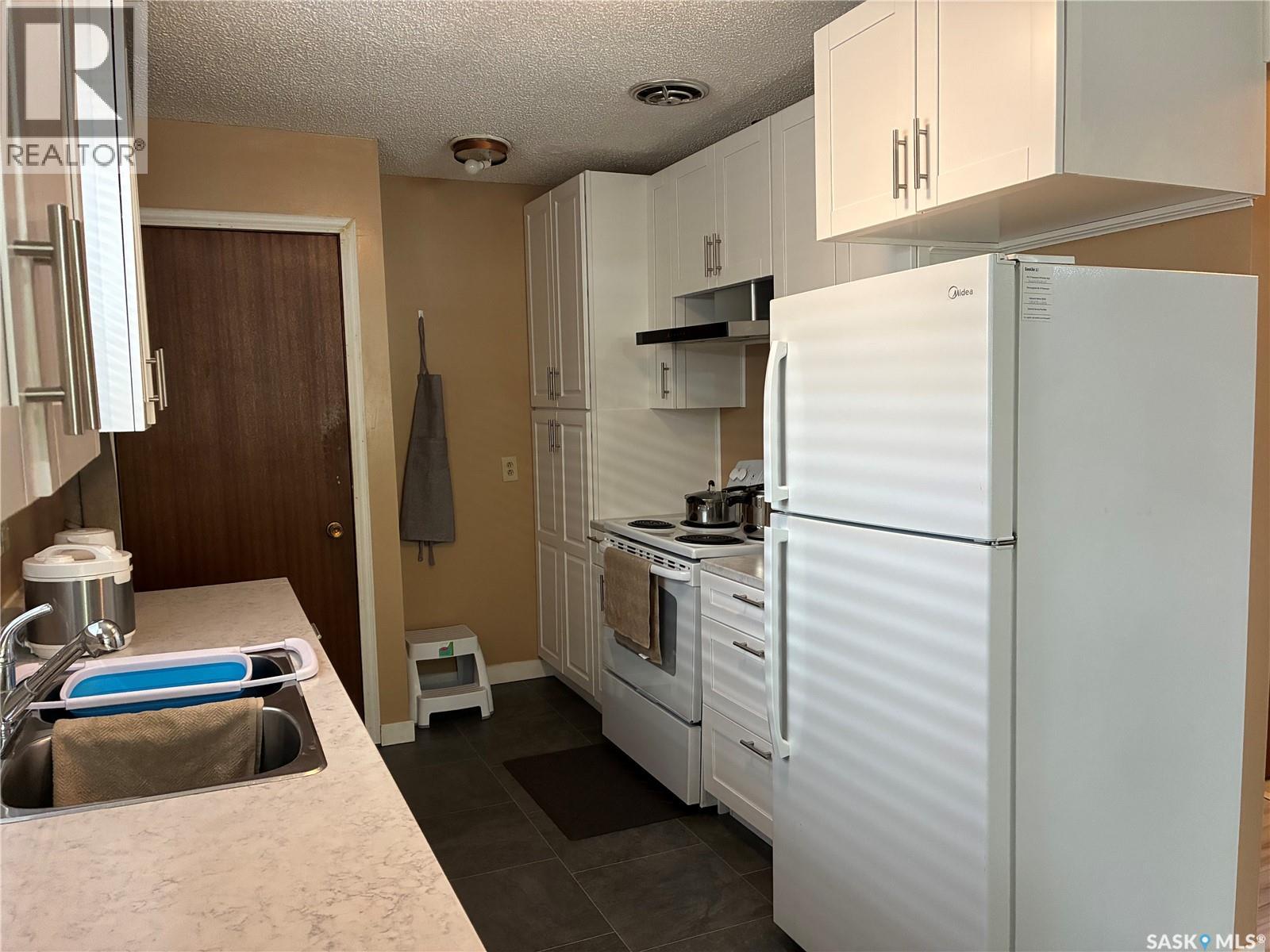 1055 Cameron STREET, Regina — photo 4