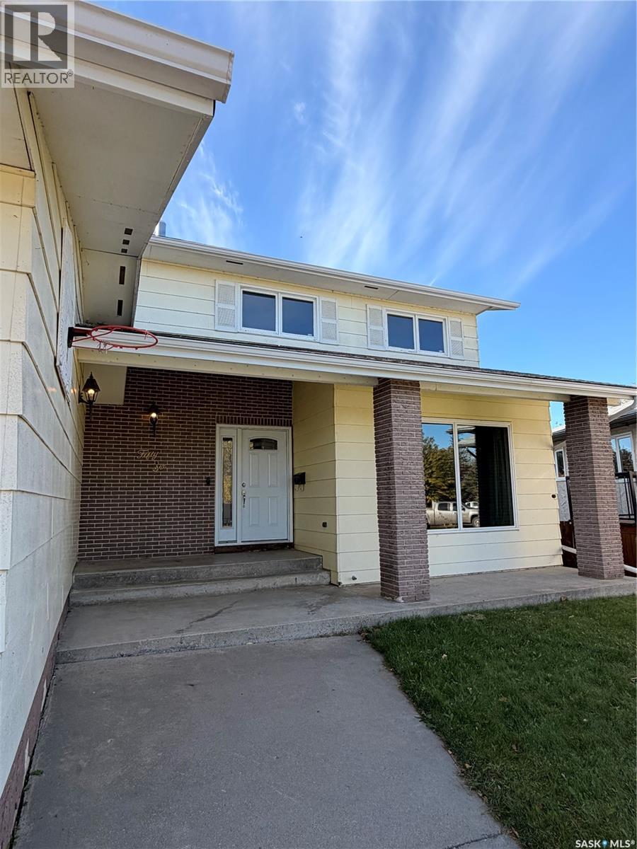 56 Dunfield CRESCENT, Meadow Lake — photo 2