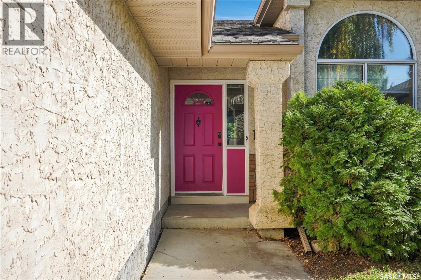1122 Hurley WAY - 2