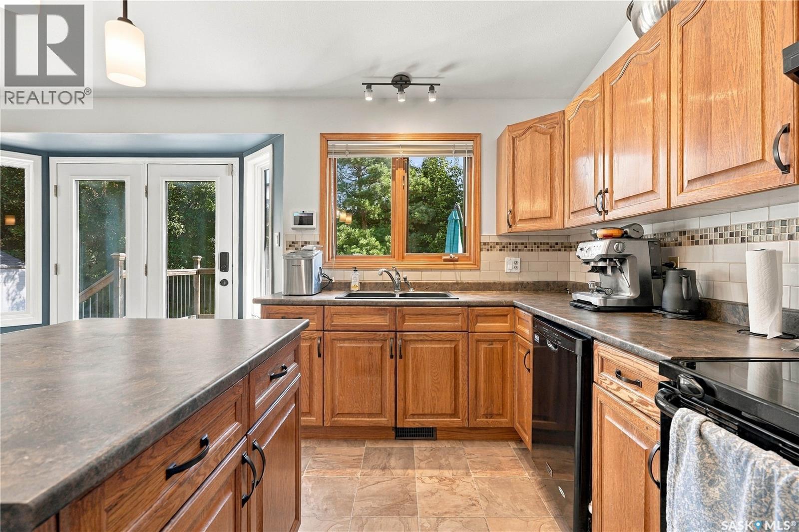 1122 Hurley WAY - 9
