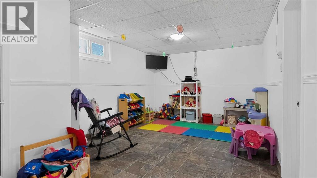 9908 86 Park Avenue - 21