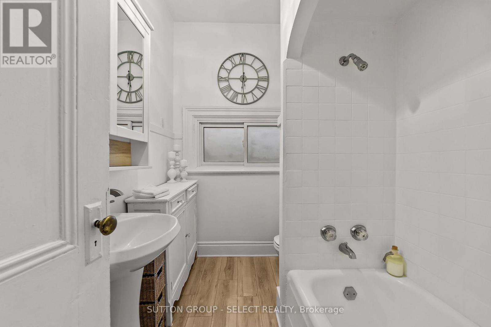 65 BRUCE STREET - Image 35