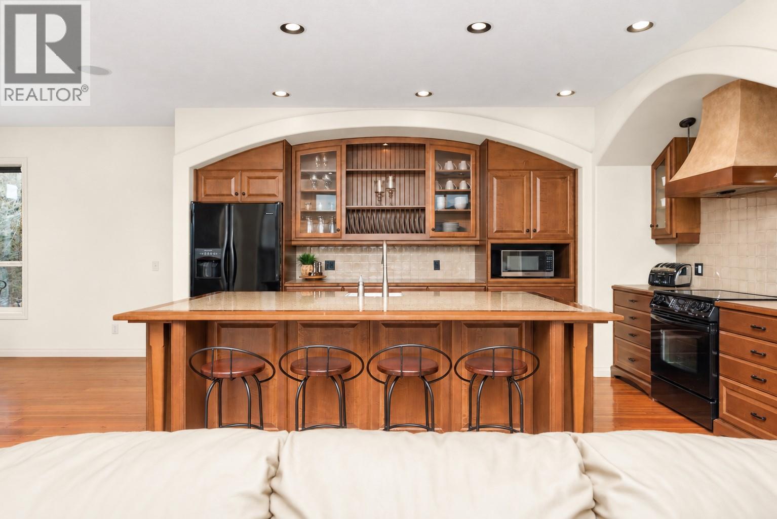 200 Melrose Court - Image 16