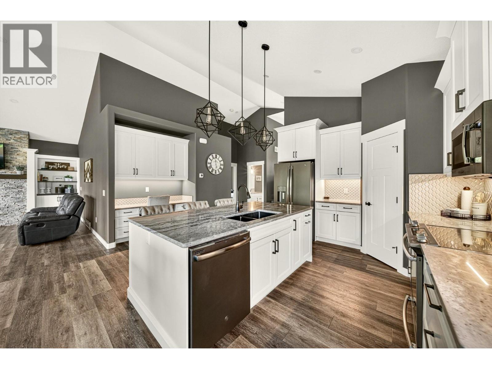 2141 Whiskey Jack Drive - 8